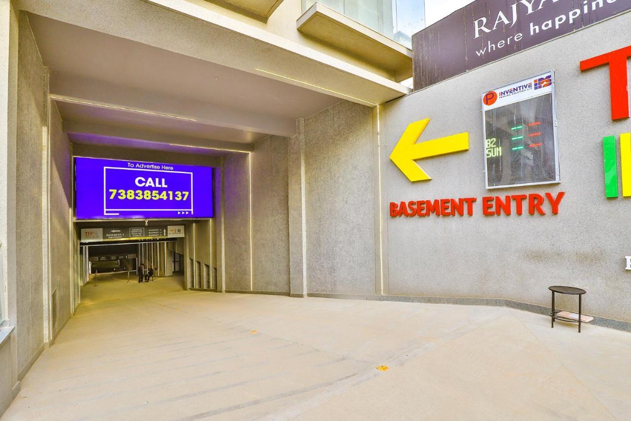 Fabhotel Parkland A Ahmedabad Exterior foto